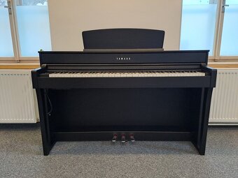 Digitální piano Yamaha CLP-645 B - 8
