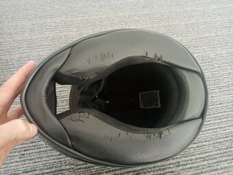 Přilby Uvex a Shark - 8