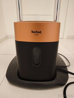 Napařovač oděvů Tefal QT1020E0 - 8