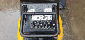 Prodám pásový vyklápějíci DEMPR JCB HTD-5 - 8