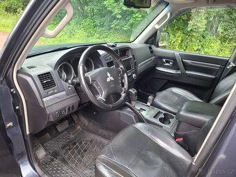 Mitsubishi Pajero 3.2 DiD , 7 míst - DPH - 8