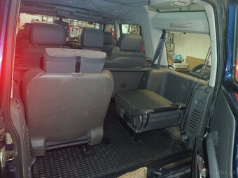 Land Rover Discovery 2 - 8