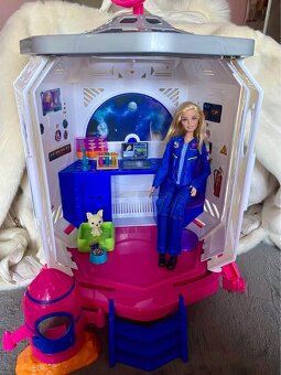 2x Barbie + kosmická stanice - 8