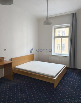 Pronájem bytu 1+1/L 33m², ul. Slavojova, Praha 4 - Nusle, za - 8