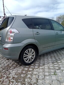 TOYOTA COROLLA VERSO STK+ME 4/27 - 8