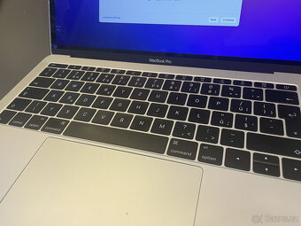 MacBook Pro 13.3" (2017) – 2,3 GHz i5, 8GB RAM, 250GB SSD - 8