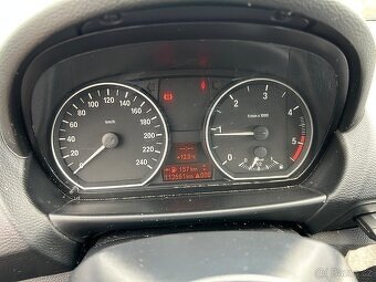 BMW E87 LCI 118D 105kw - díly - 8