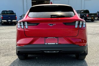 Ford Mustang Mach-E 2021 - 8