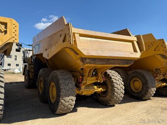 CAT- Caterpillar 730 DEMPR TOP Stav a na SPZ - 8