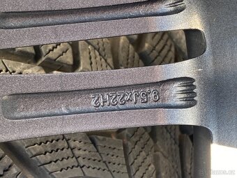 Kola Land Rover, 275/40 R22, Good Year Ultra Grip Performanc - 8