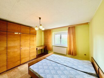 Prodej 1/2 rodinného domu 700 m2, pozemek 36 986 m2 - 8
