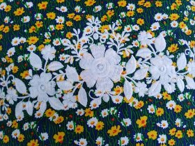 4 x - VYŠÍVANÉ POLŠTÁŘKY - ROZKVETLÁ LOUKA - LUČNÍ KVÍTÍ - 8