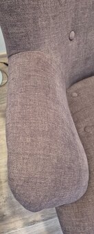 Polstrované křeslo - 8