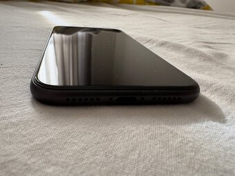 Iphone 11 128 GB v orig. obalu, bez škrábanců + POUZDRO - 8