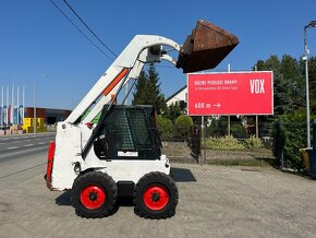 Smykový nakladač Bobcat 863, 2 lžíce uzavřená kabina, UNC - 8