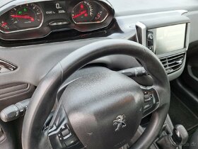 Peugeot 208 1,0VTI 50 Kw Rok: 2013 - 8