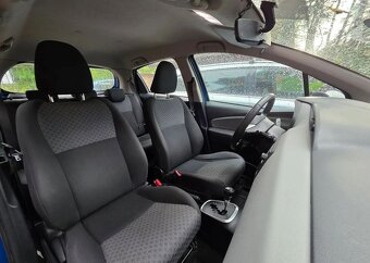 Toyota Yaris Hybrid 100 Life - 8