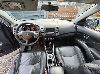 Peugeot 4007 - 8
