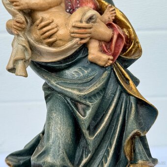 Dřevěná socha Panna Marie s Ježíškem polychromie - 8