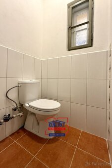 PRONÁJEM PROSTORNÉHO BYTU 1+1 SE SKLEPEM V CENTRU ČESKÝCH BU - 8