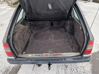 Mercedes W124 300TE, motorizace 300E benzinový šestiválec s - 8