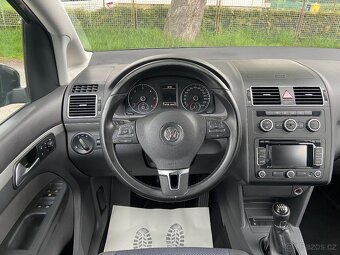VW Touran 1.6 TDi Navigace,Climatronic - 8