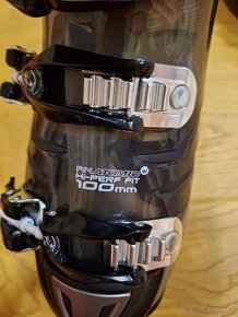 Nove damske Atomic lyzaky Hawk 80 vel. 25.5 - 8