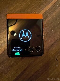Motorola razr 50 - 8