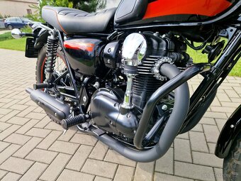 Kawasaki W800 model 2015 pouze 9200 km najeto - 8