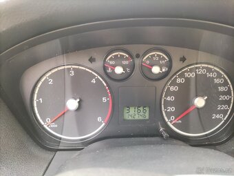 Ford Focus - 8