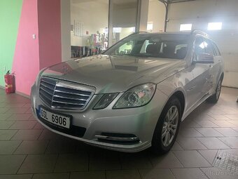 MB E 220CDi combi 2011 Aut. slušný stav a km. Elegance - 8