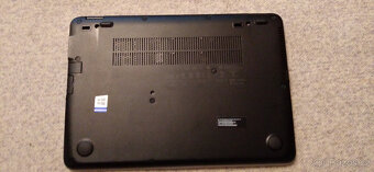 Za 2999 Kč HP Elitebook 820G3 SSD 256GB + HDD 500GB + Dock - 8