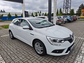 Mégane ZEN 1.3TCe100 75kW po 1. majiteli - 8