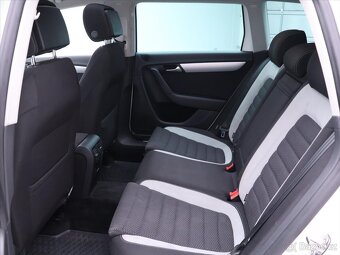 Volkswagen Passat 2,0 TDI 130kW DSG CZ Xenon (2014) - 8