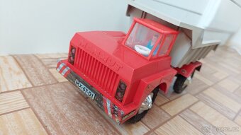 Retro hračky - 8