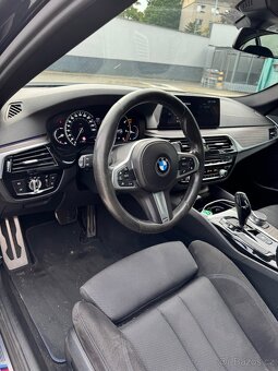 BMW 530d xDrive G30 M paket | 195 kW | 2 sady kol | Nové br - 8