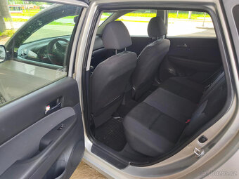 Hyundai i30 combi, 1.6 CRDi 85kw, 147 628 km - 8