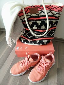 PUMA x PANTONE nova trainers in living coral - 8