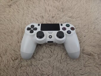 Playstation 4 PRO 1TB - 8