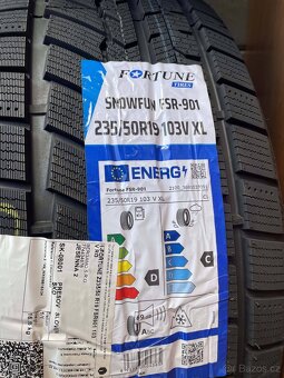 VEGA AERO orig.skoda Superb3V 5x112 8j x19 ET 44 235 50R19 - 8