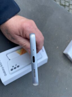 Prodám telefon - 8