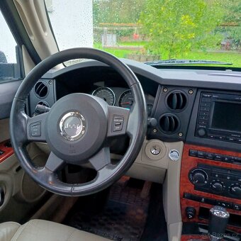 Jeep Commander - 8