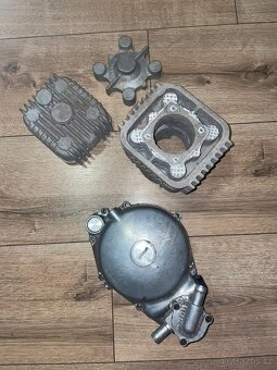 prodám díly čz, yamaha - 8