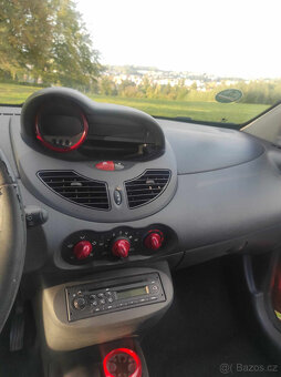 Renault Twingo, 1.2 benzín s 56kW - 8