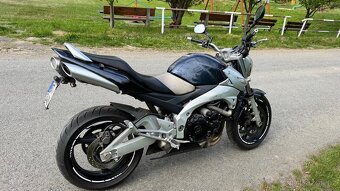 Suzuki GSR 600 2006 - 8
