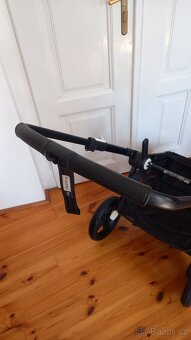 Dvojkombinace Bugaboo FOX s výbavou - 8