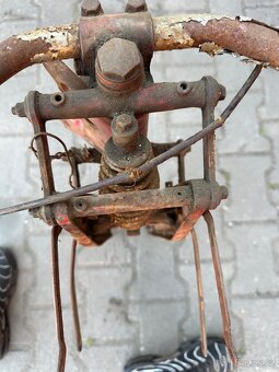 Jawa speciál - předek - 8