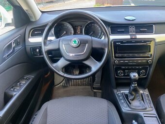 Škoda Superb, 1,6TDi, digi klima, park.senzory, vyhř.sedačky - 8
