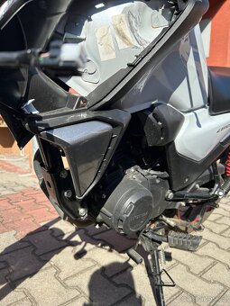 Honda CB125F bouraná - 8