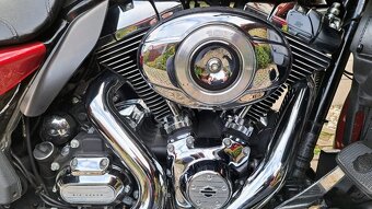 Harley Davidson FLHTK Electra Glide Ultra Limited - 8